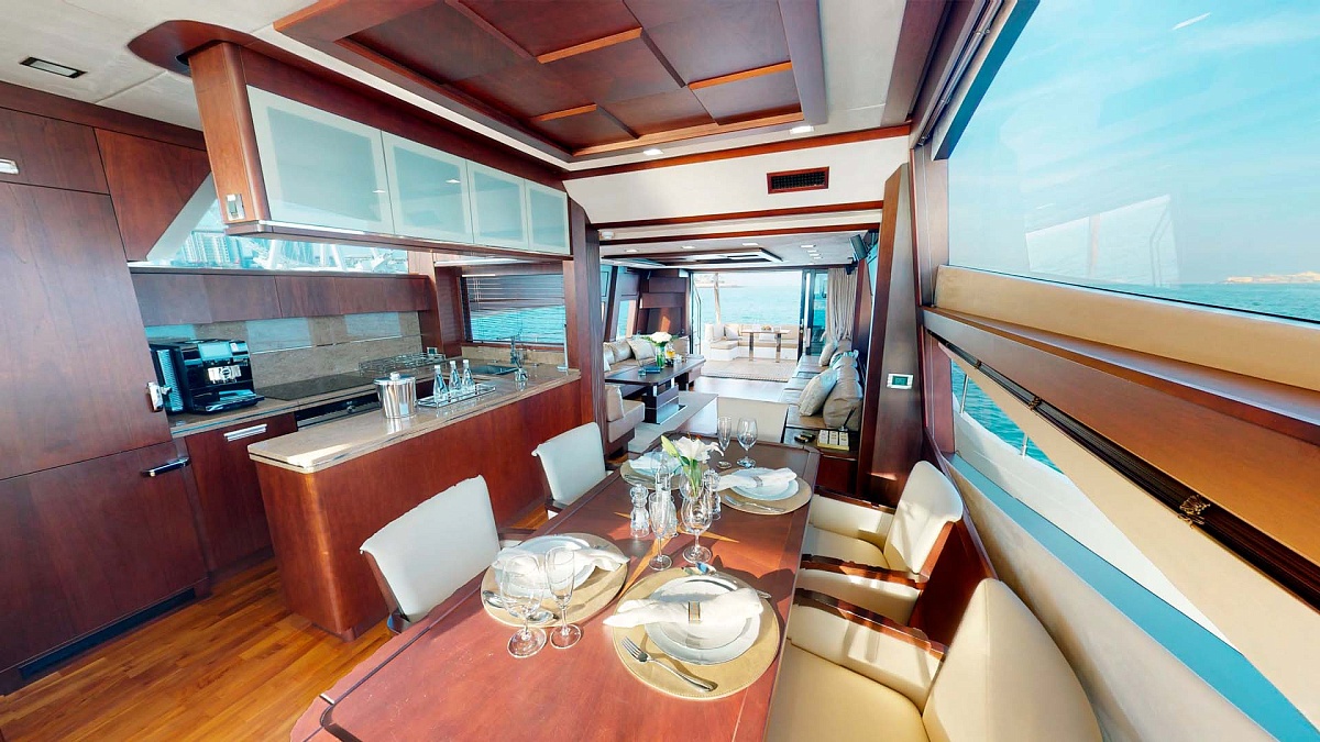 Аренда моторной яхты Galeon 780 Crystal в Дубае - ОАЭ